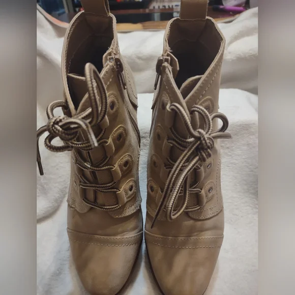 Women's Wedge Boots - Picture 2 of 4